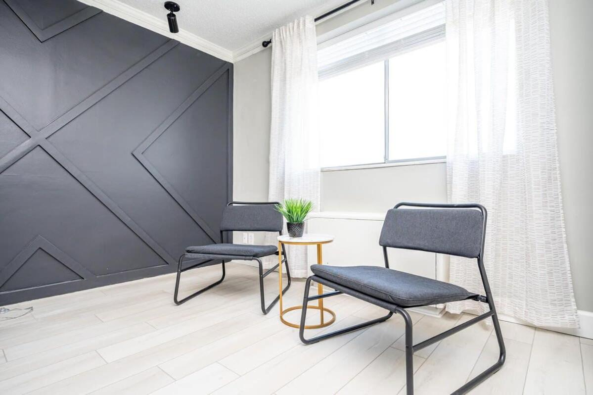 Apartamento Downtown! Paid Onsite Parking! View! Lm1706 *